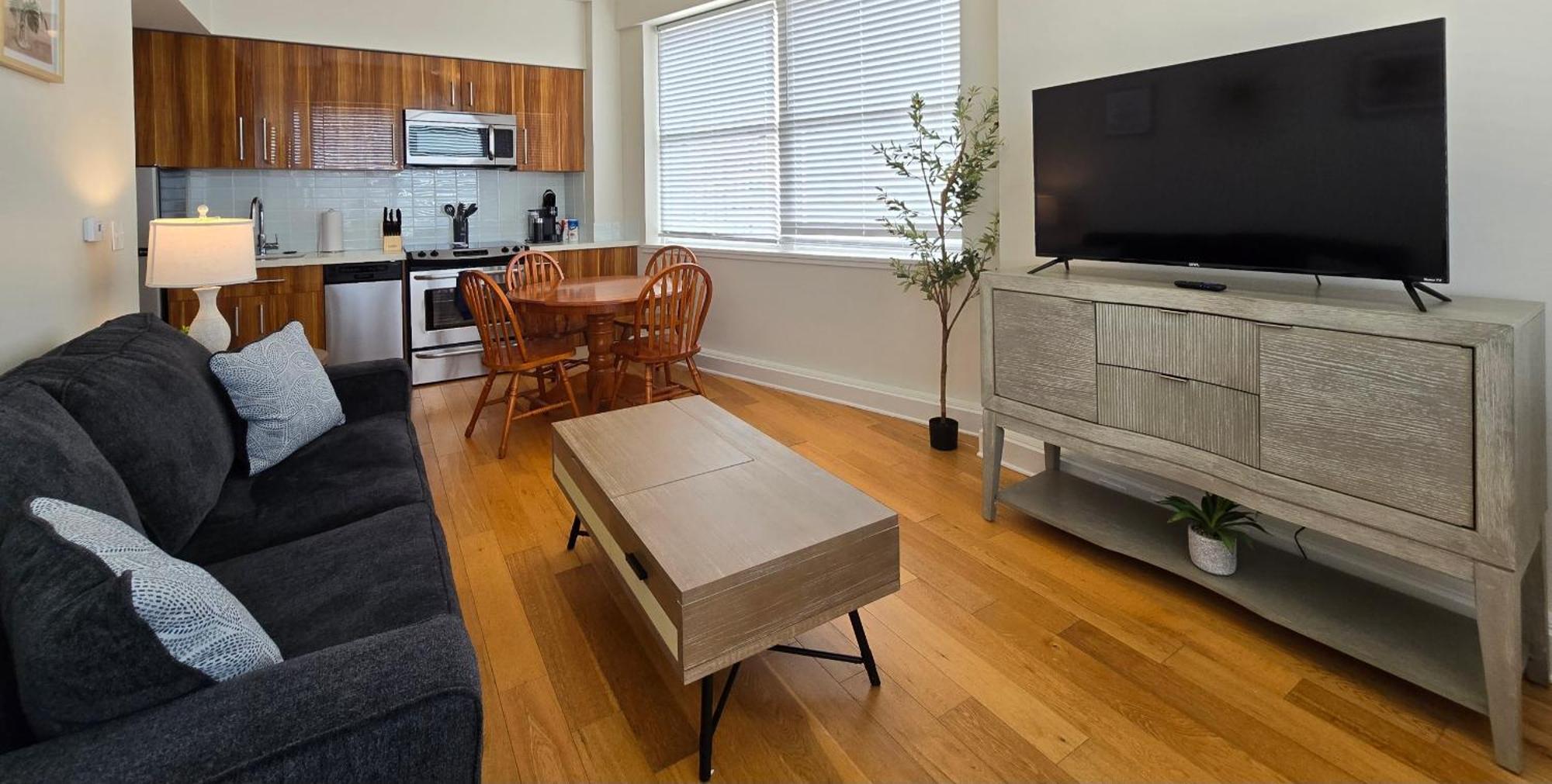 Amazing Condos Beautiful View 2 Blocks To French Quarter, Small Rooftop Pool, Gym, Seanger Theater, Super Dome, And Bourbon St ニューオーリンズ 部屋 写真