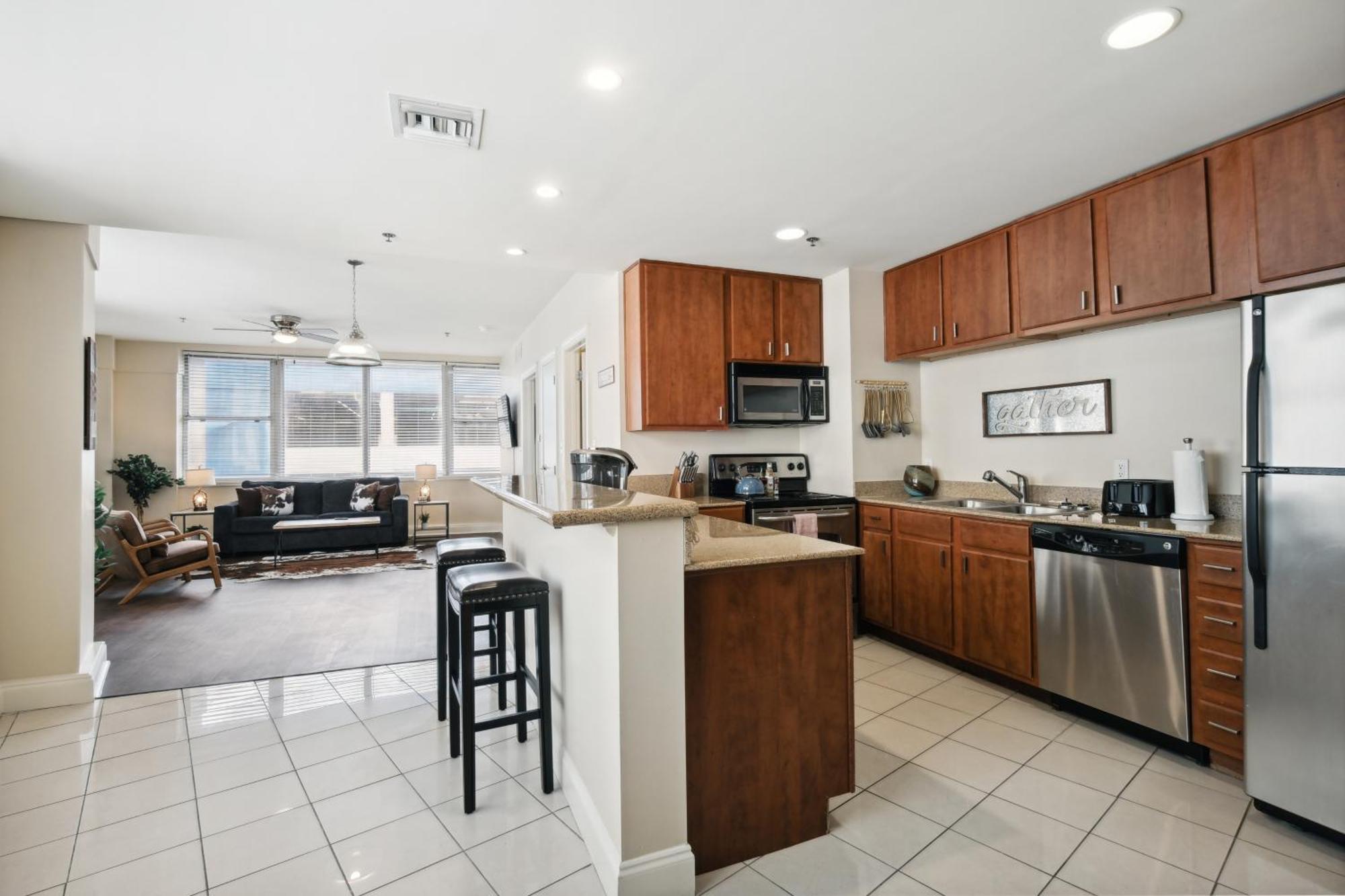 Amazing Condos Beautiful View 2 Blocks To French Quarter, Small Rooftop Pool, Gym, Seanger Theater, Super Dome, And Bourbon St ニューオーリンズ 部屋 写真
