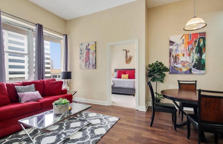 Amazing Condos Beautiful View 2 Blocks To French Quarter, Small Rooftop Pool, Gym, Seanger Theater, Super Dome, And Bourbon St ニューオーリンズ エクステリア 写真