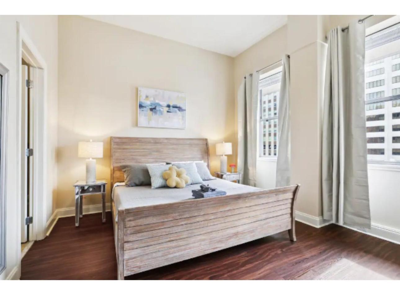 Amazing Condos Beautiful View 2 Blocks To French Quarter, Small Rooftop Pool, Gym, Seanger Theater, Super Dome, And Bourbon St ニューオーリンズ エクステリア 写真