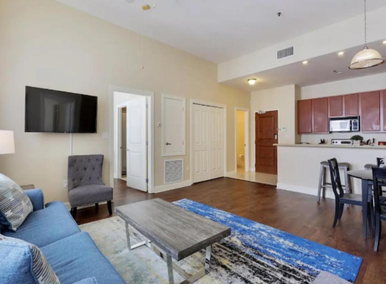 Amazing Condos Beautiful View 2 Blocks To French Quarter, Small Rooftop Pool, Gym, Seanger Theater, Super Dome, And Bourbon St ニューオーリンズ エクステリア 写真