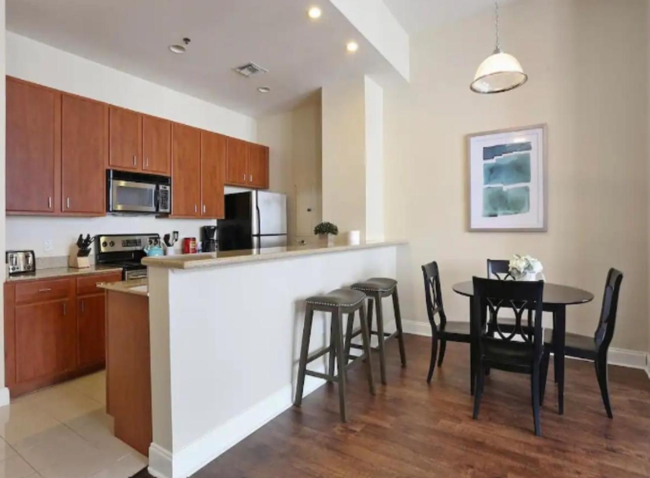 Amazing Condos Beautiful View 2 Blocks To French Quarter, Small Rooftop Pool, Gym, Seanger Theater, Super Dome, And Bourbon St ニューオーリンズ エクステリア 写真