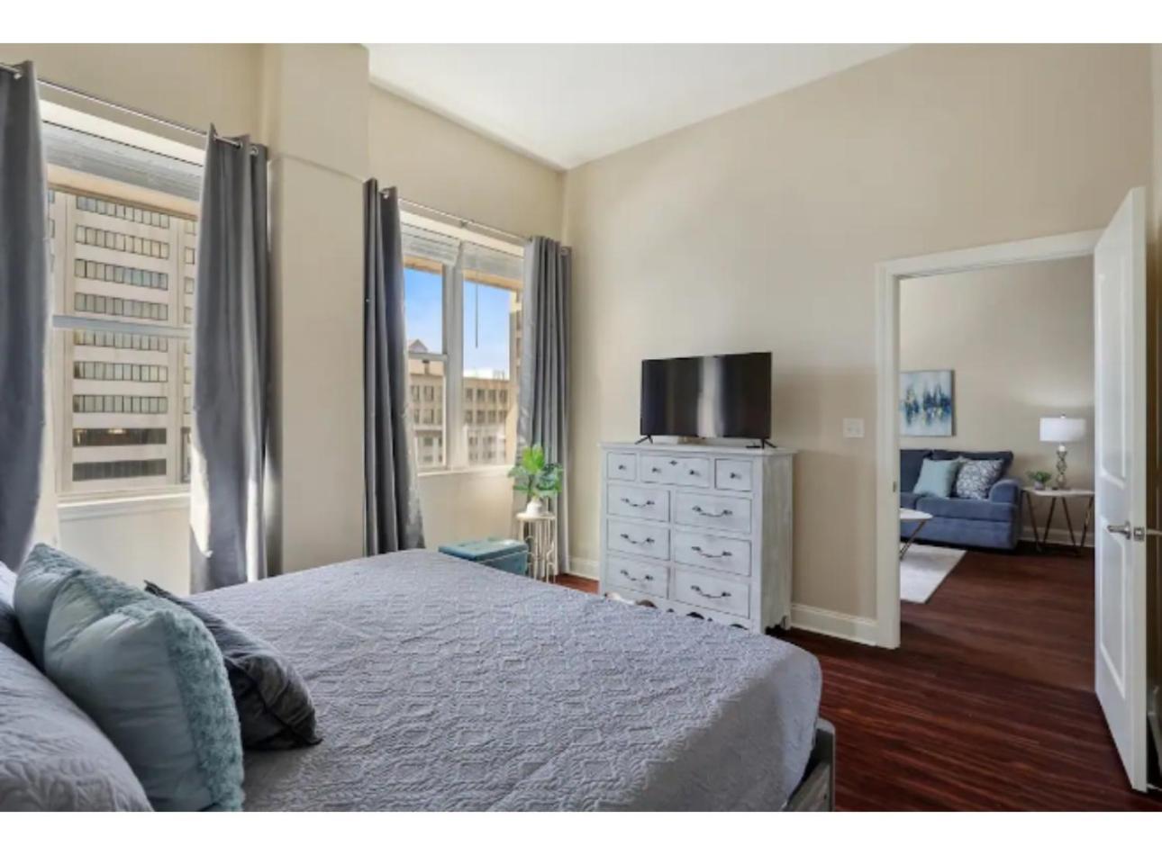 Amazing Condos Beautiful View 2 Blocks To French Quarter, Small Rooftop Pool, Gym, Seanger Theater, Super Dome, And Bourbon St ニューオーリンズ 部屋 写真