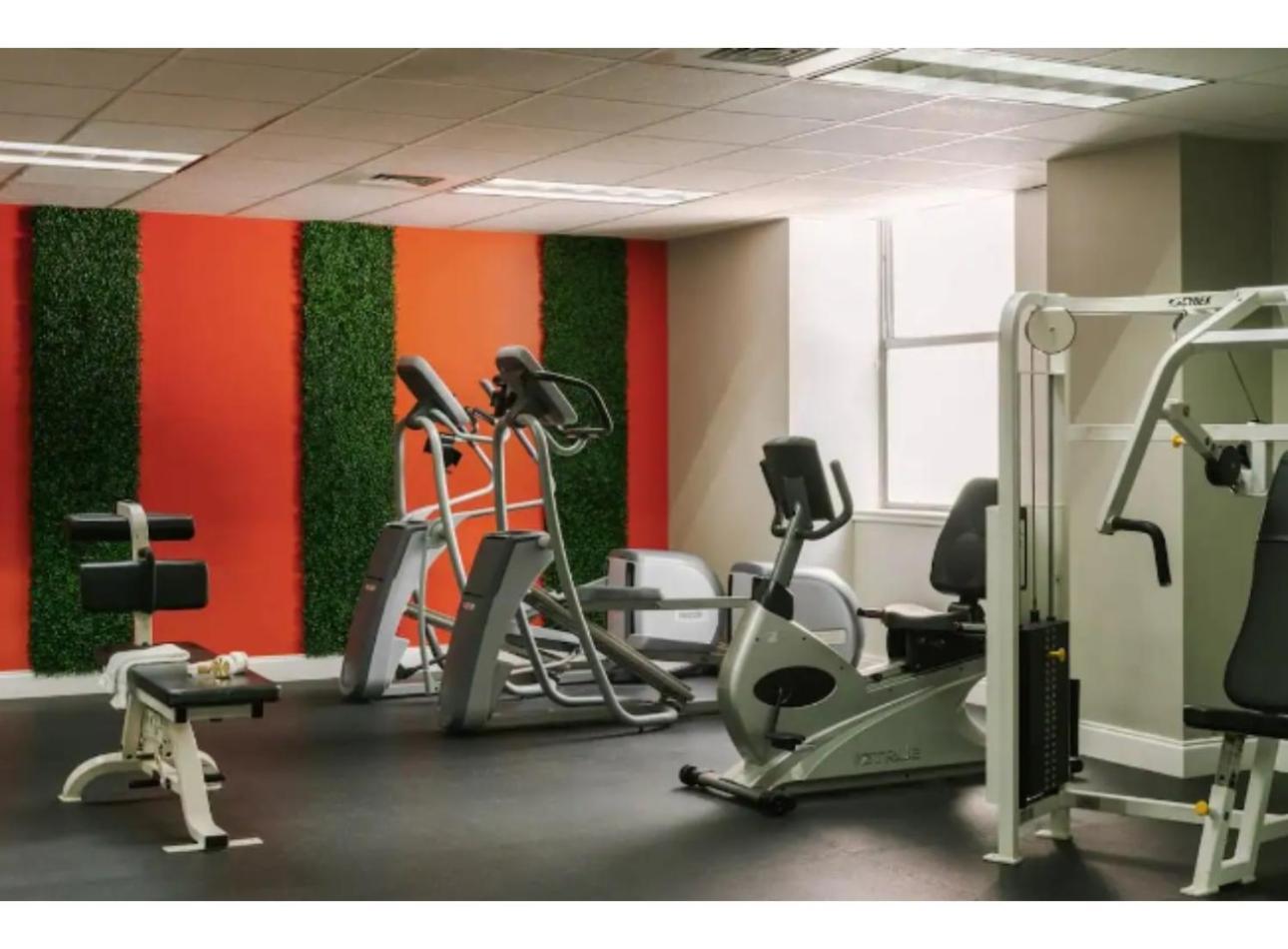 Amazing Condos Beautiful View 2 Blocks To French Quarter, Small Rooftop Pool, Gym, Seanger Theater, Super Dome, And Bourbon St ニューオーリンズ エクステリア 写真